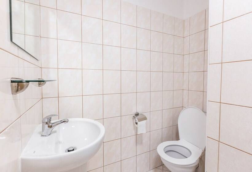 בית מלון כפרי Gradl