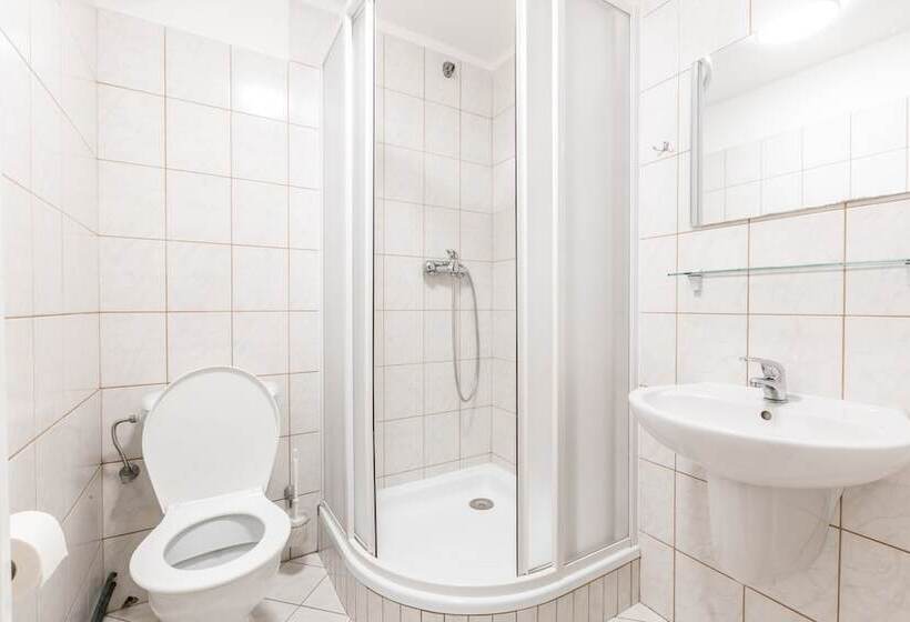 בית מלון כפרי Gradl