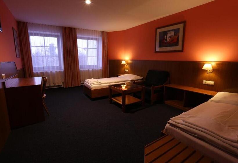 בית מלון כפרי Hajčman