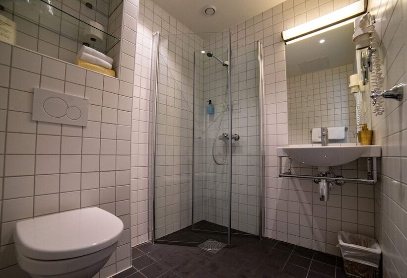 בית מלון כפרי Hofslund Fjord