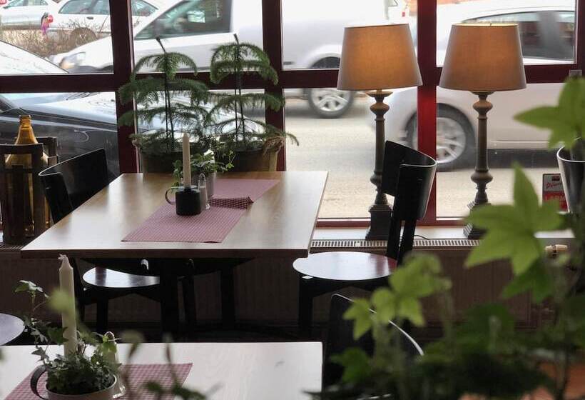 Jennys Hotell Och Restaurang