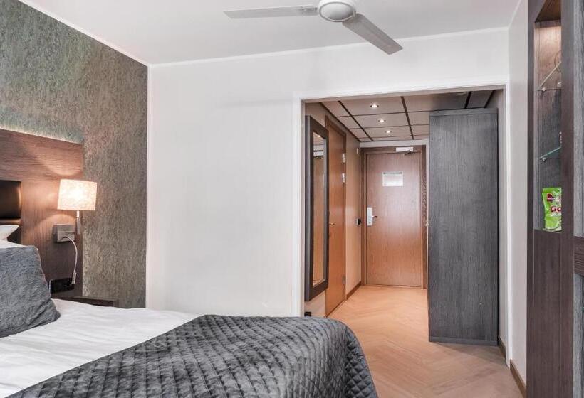 호텔 L Hallstaberget