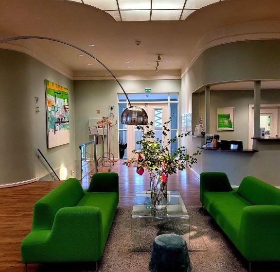 ホテル L Jeløy Radio