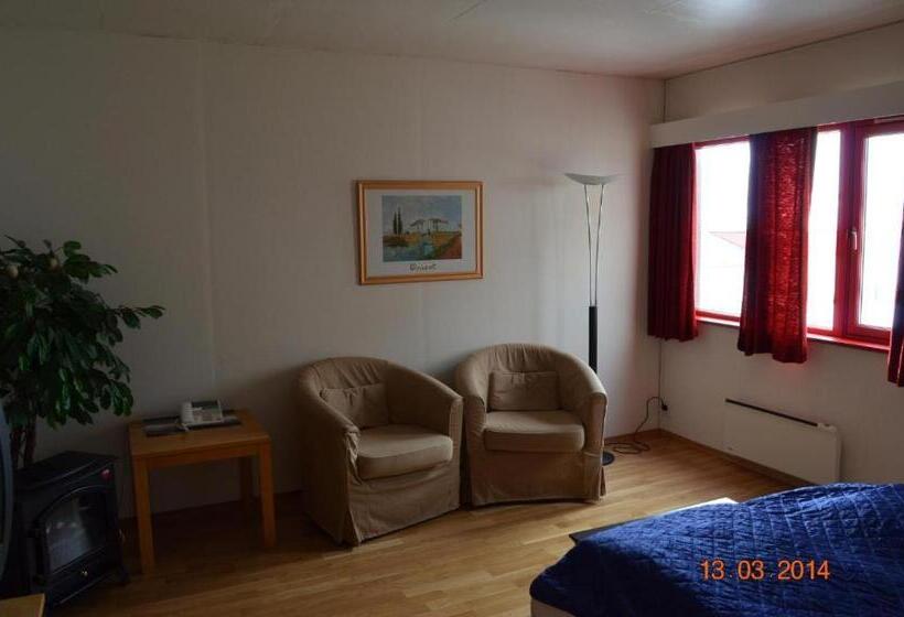 هتل Mehamn Arctic