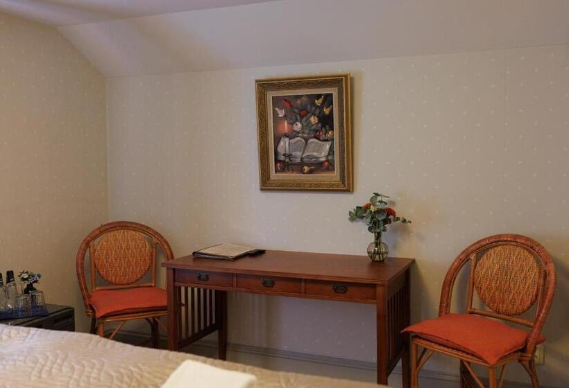 Отель Munkedals Herrgård