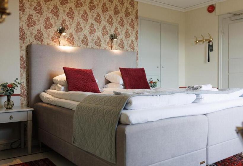 Отель Munkedals Herrgård