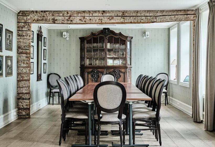 בית מלון כפרי Rederiet