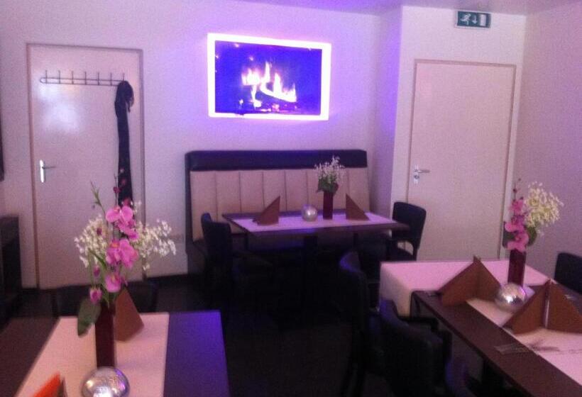 هتل Restaurant La Piazza