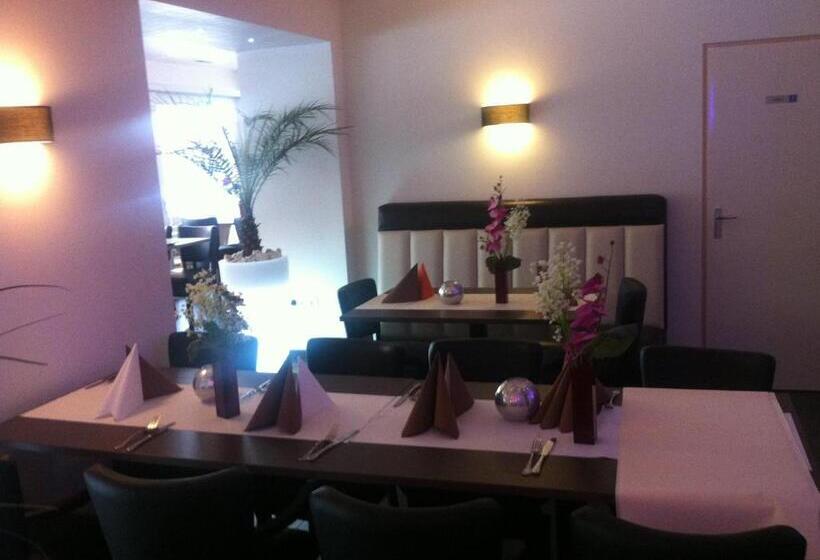 هتل Restaurant La Piazza