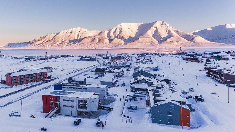 Svalbard Hotell | Polfareren