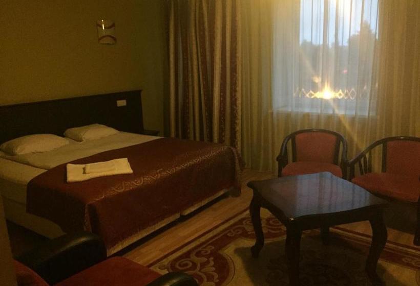 هتل Bed And Breakfast Taurage Center