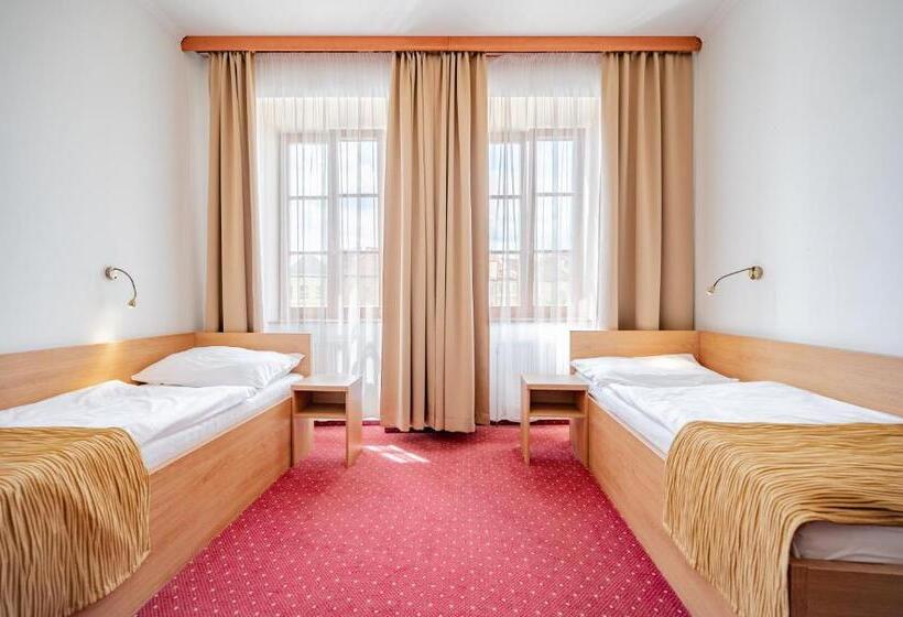 فندق U Královny Elišky