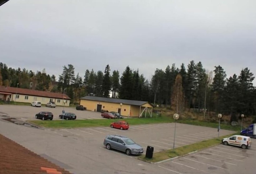 هتل Värdshuset Glada Hudik