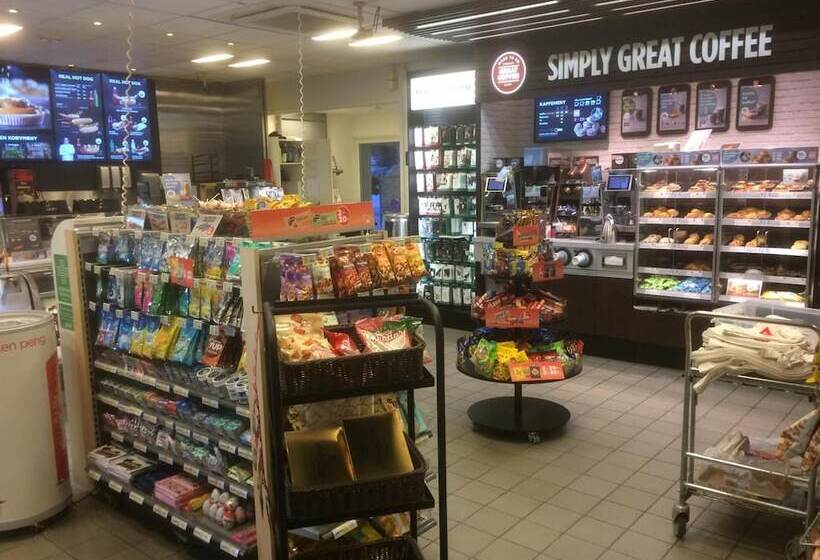 ホテル Värdshuset Glada Hudik