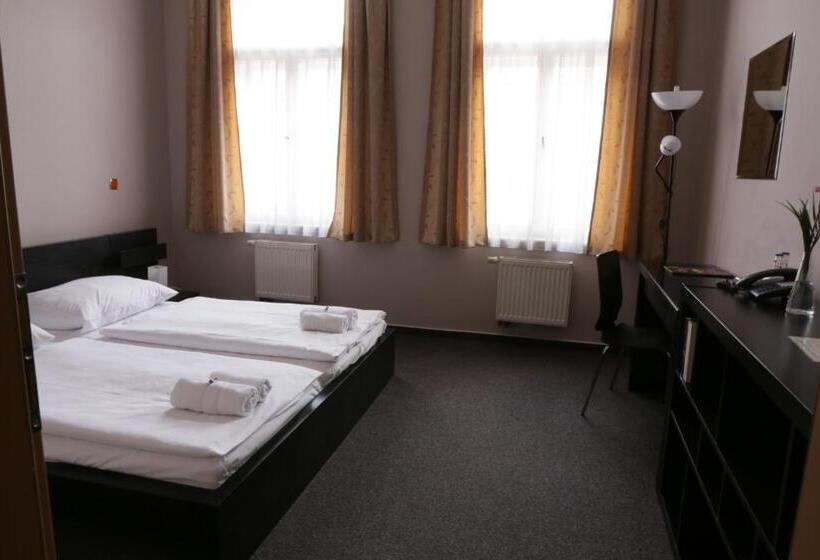 هتل Zlatá štika