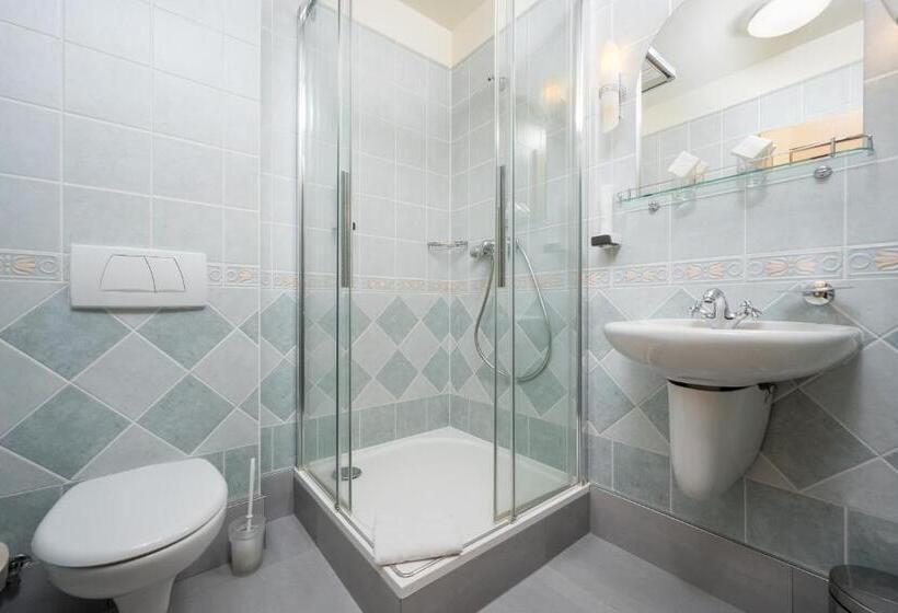 בית מלון כפרי Zlaty Lev