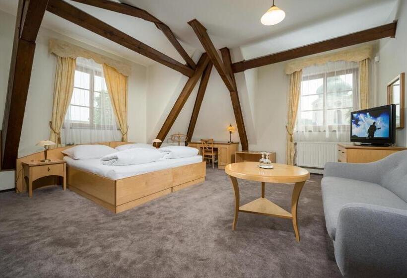 בית מלון כפרי Zlaty Lev