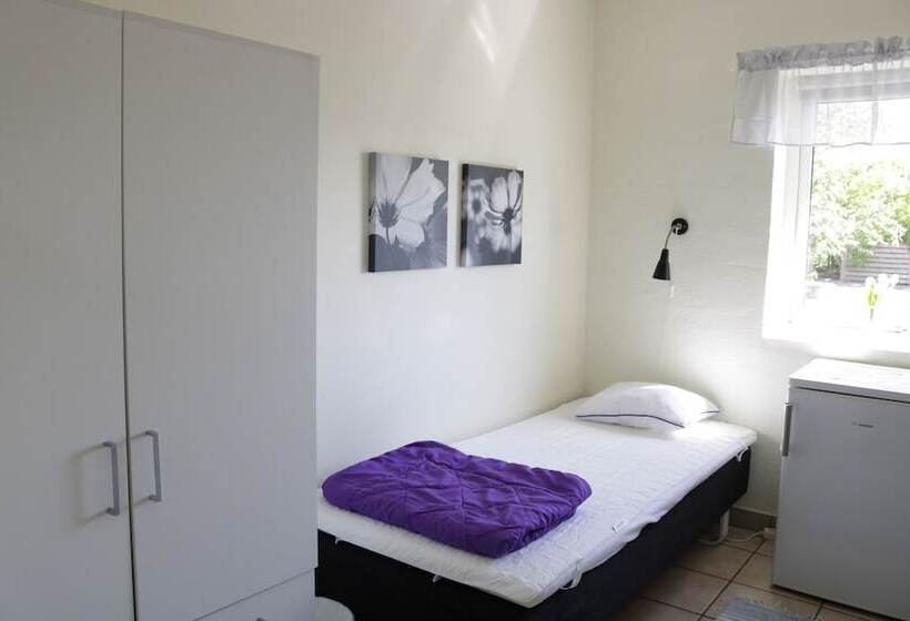 Kärraton Vandrarhem   Hostel