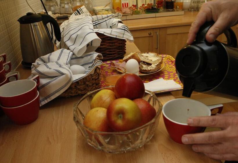 L Zlafen Bed And Breakfast