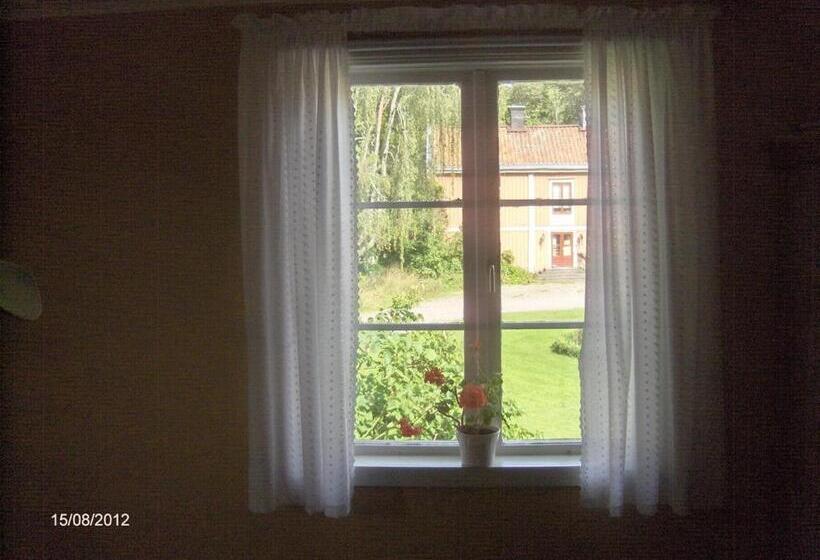Mälby Säteri B&b
