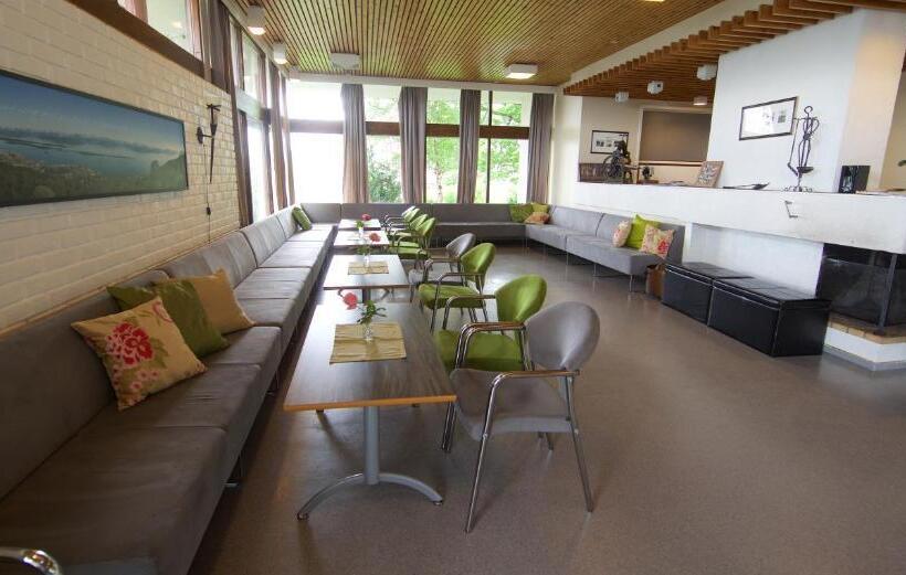 Molde Vandrerhjem Hostel