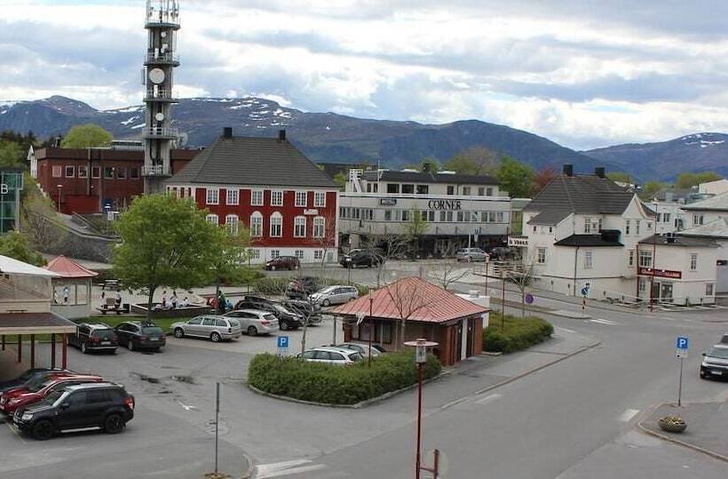 Мотель Corner Hotell