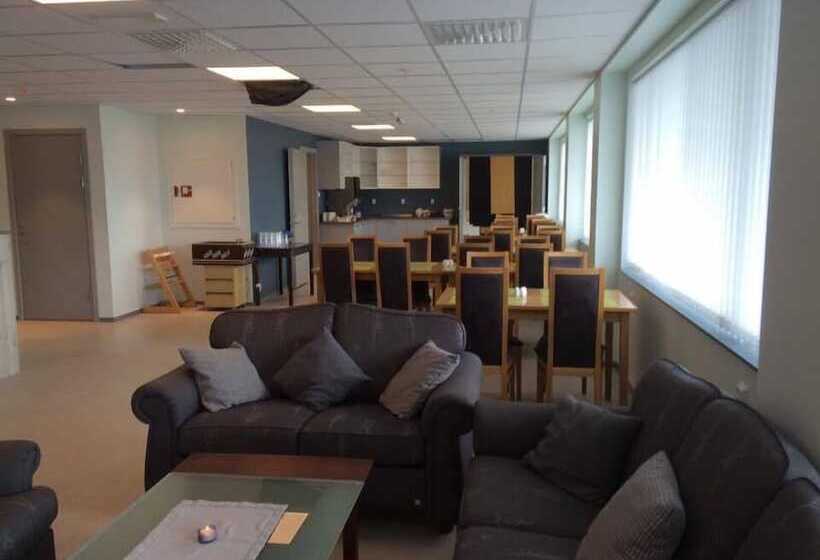 Мотель Corner Hotell