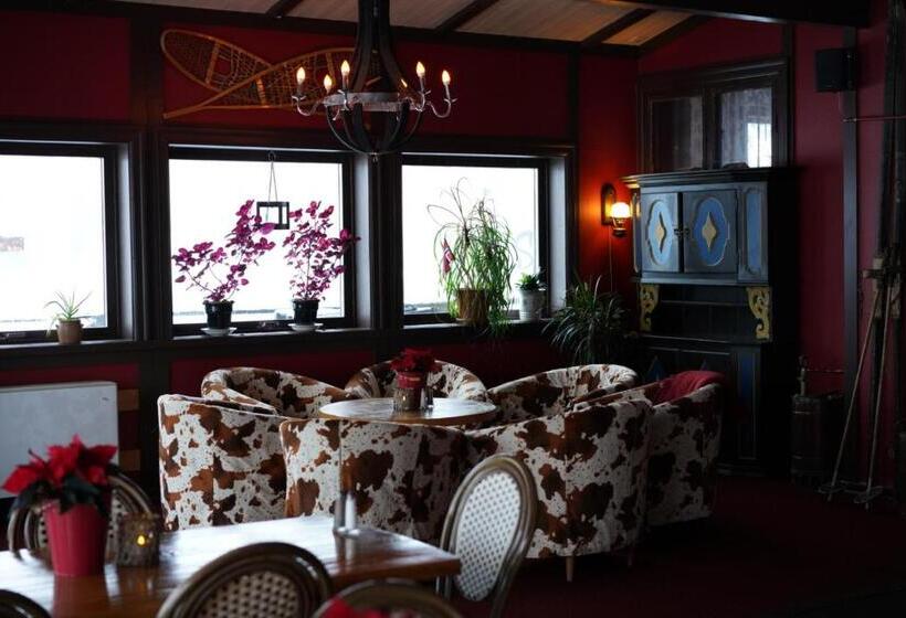 منتجع Le Ski Lodge & Steakhouse