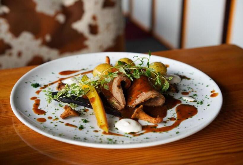 منتجع Le Ski Lodge & Steakhouse