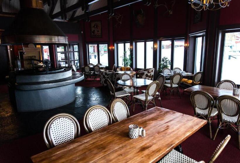 منتجع Le Ski Lodge & Steakhouse