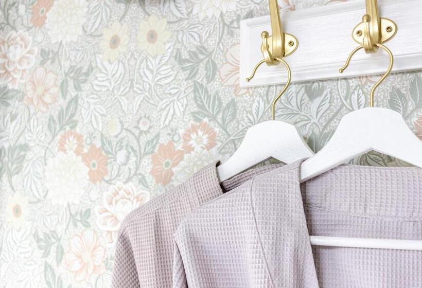 Rosenhill Bed & Breakfast