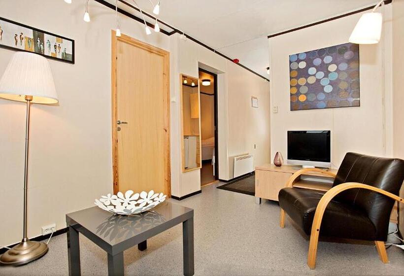 Sandmoen Bed & Breakfast, Free Parking