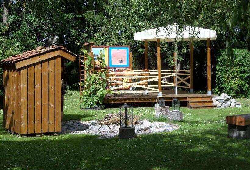 Skogis Bed & Breakfast