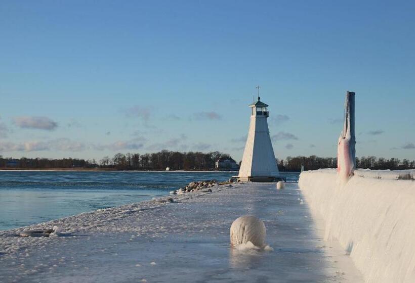 Vadstena Folkhögskola Vandrarhem