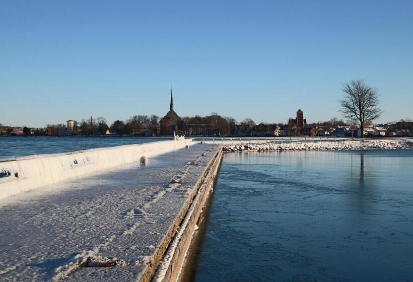 Vadstena Folkhögskola Vandrarhem