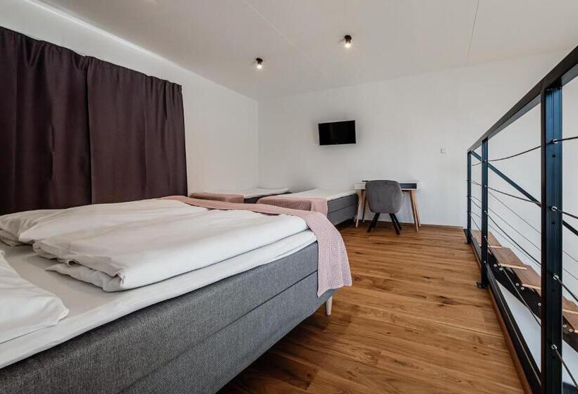 Vv Hotel & Apartments