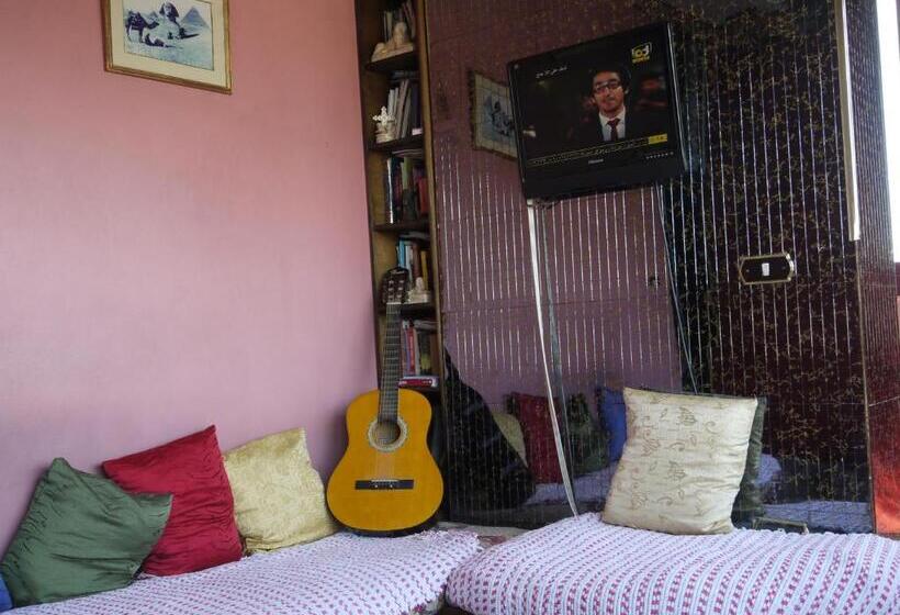 Wake Up! Cairo Hostel