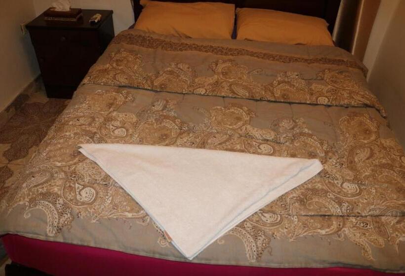 Wake Up! Cairo Hostel