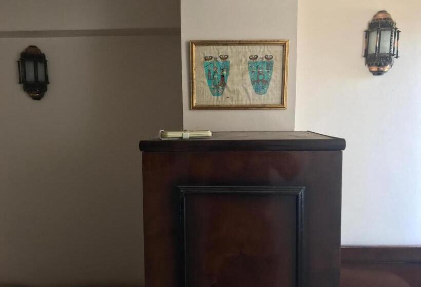 Wake Up! Cairo Hostel