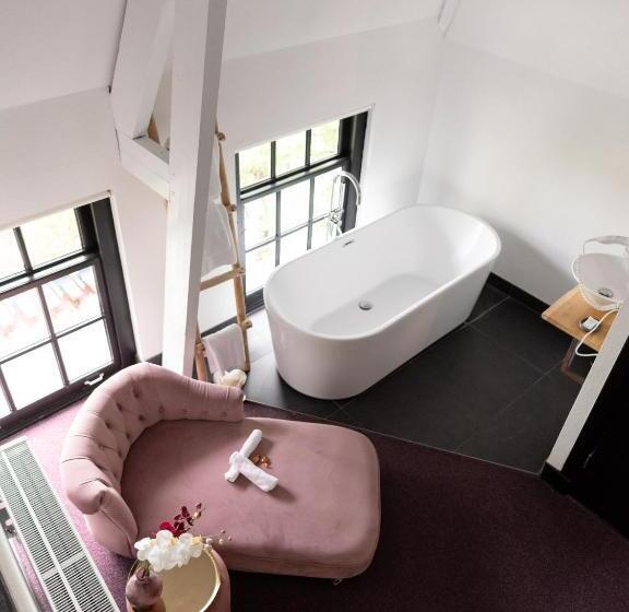 Wolf Hotel Kitchen & Bar