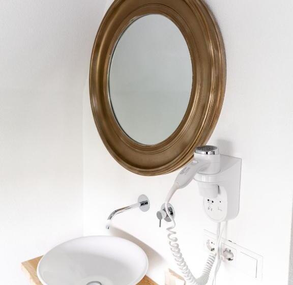 Wolf Hotel Kitchen & Bar