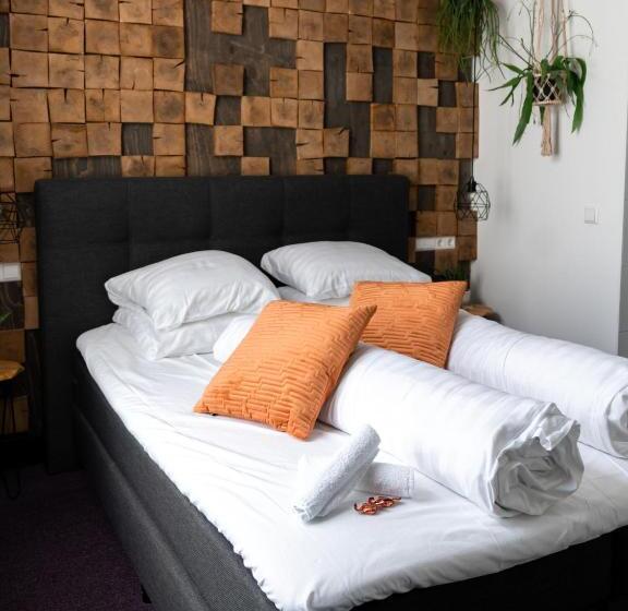 Wolf Hotel Kitchen & Bar