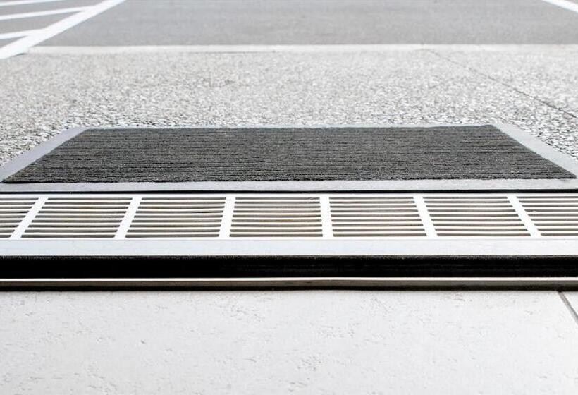 37 The Landing Motel