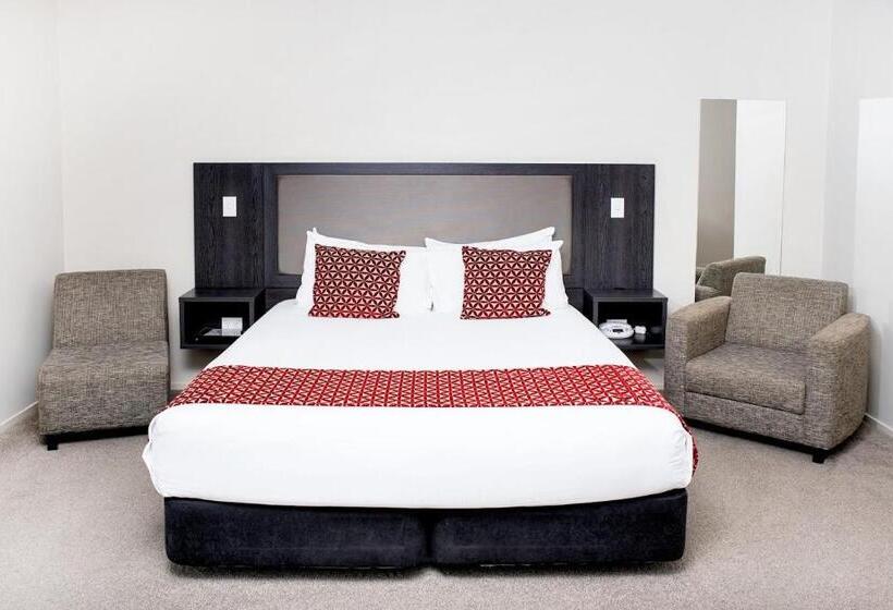 37 The Landing Motel