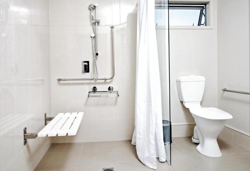 37 The Landing Motel