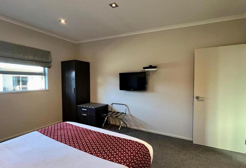 37 The Landing Motel