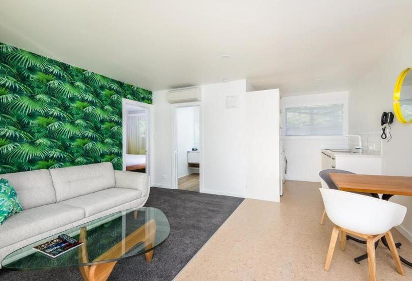 فندق على الطريق The Adelphi