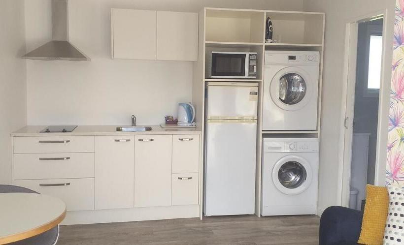 فندق على الطريق The Adelphi