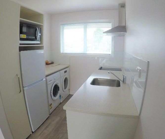 فندق على الطريق The Adelphi