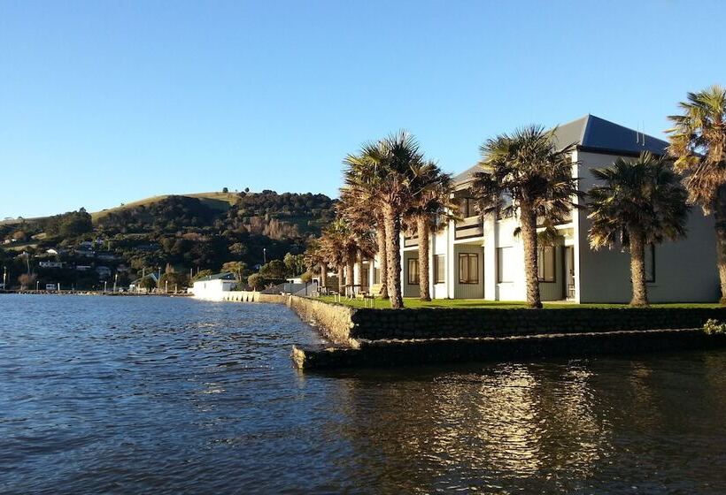 Akaroa Waterfront Motels